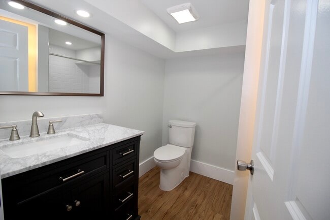 Photo - 6841 Buckingham Place