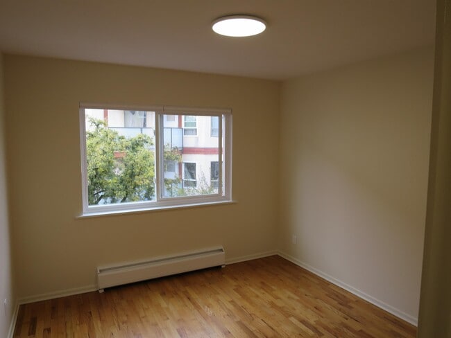 2150 Cadboro Bay Rd Unit 24