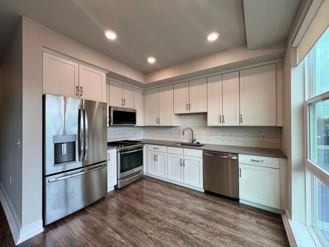 Photo - 1800 Mt Vernon Ave