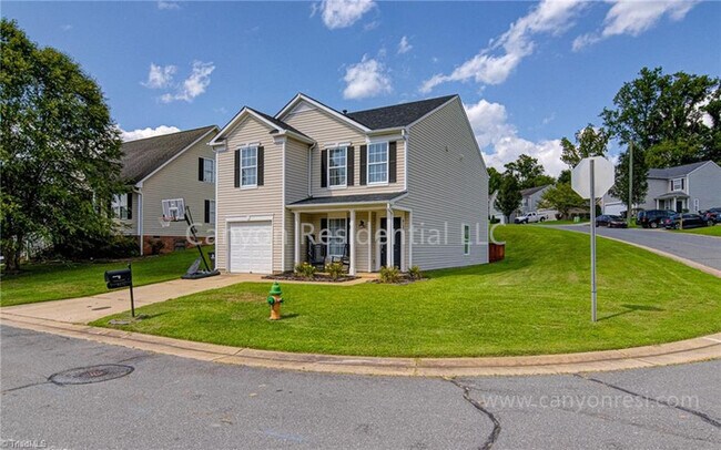 Photo - Beautiful 3b Room!Move in ready!