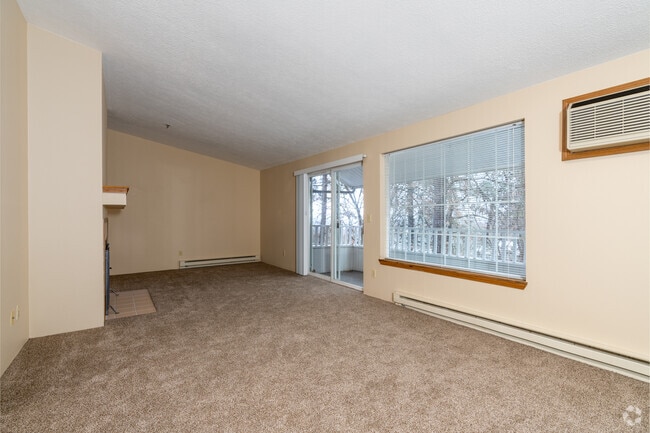 1BR, 1BA - 730SF