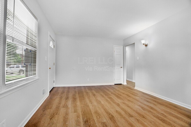 Photo - 3201 Patricia Dr