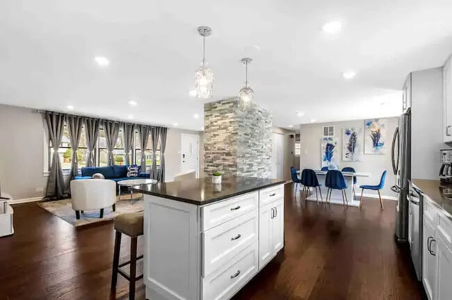 Photo - 1401 W Weathersfield Way Unidad ID1237902P