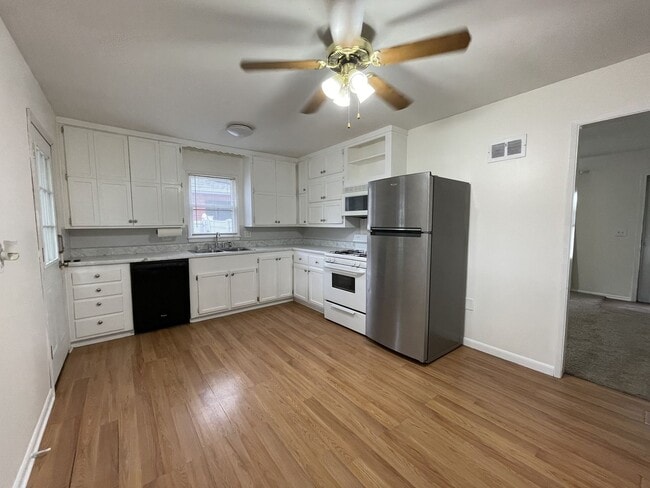 Photo - 4303 S 61st Ave