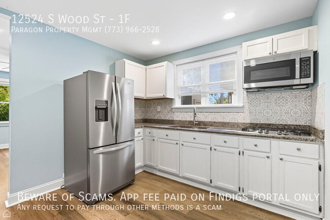Photo - 12524 S Wood St, Calumet Park, IL