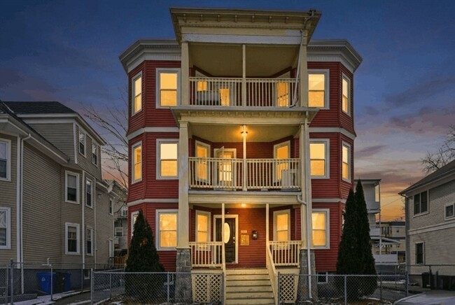 Building Photo - 20 Wilcock St Unit 2