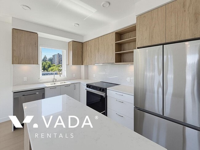 First &amp; Royal 2 BR APT Rental 202-82 First St New Westminster: VADA