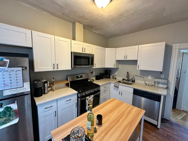 Photo - 80 Hillside St Unit 3