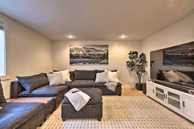 Photo - 930 Canyon Ave Unit ID1249841P