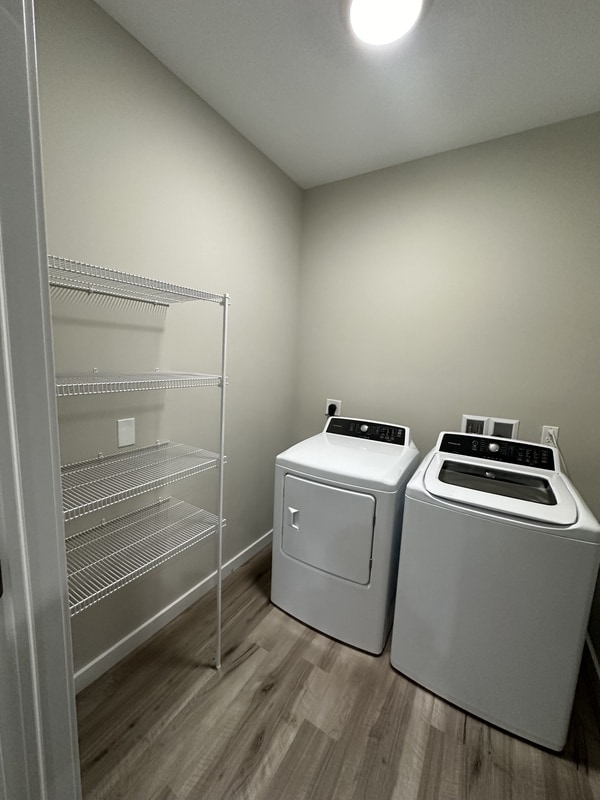 Photo - 700 N Center St House