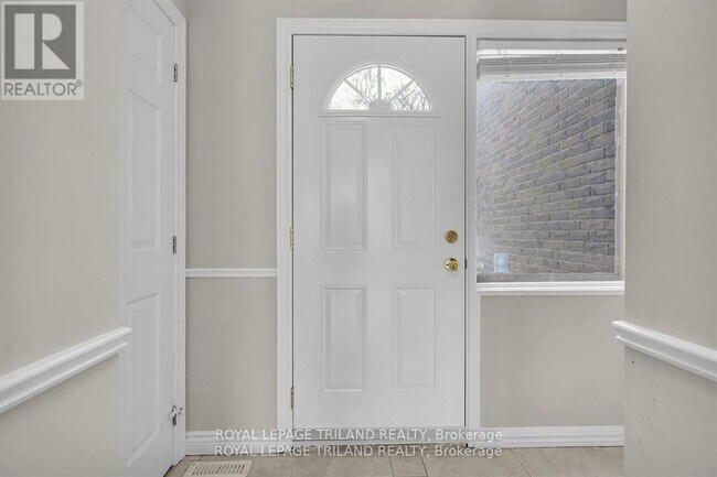 Photo - 624 Wonderland Rd S