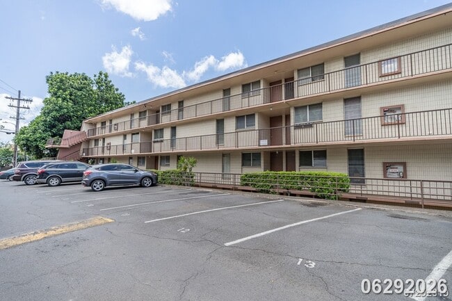Building Photo - Available now! 3-Bdrm, 1-Bath, 1-Parking  at Pearl Ridge Terraces in Aiea