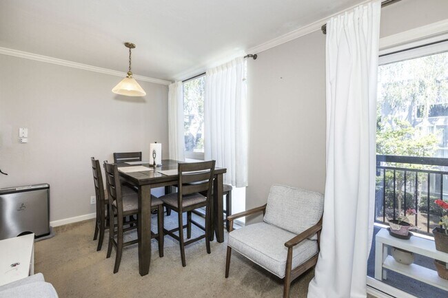Photo - Conveniently Located, Furnished 1 Bed, 1 Bath Condo w/ Updated Kitchen & Bathroom