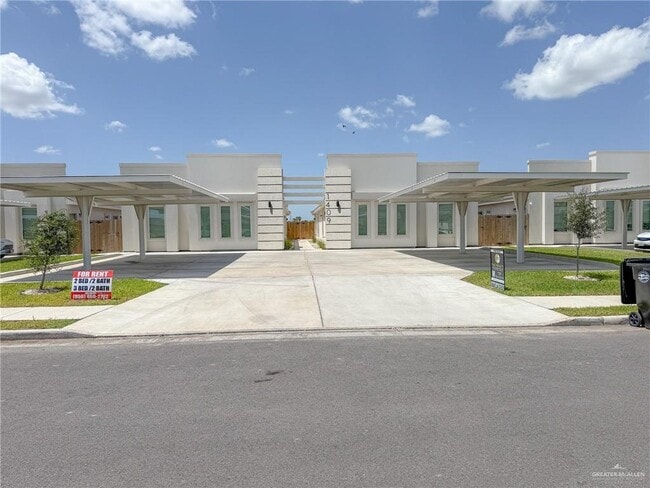 Building Photo - 16 Beverly Ave Unit 5