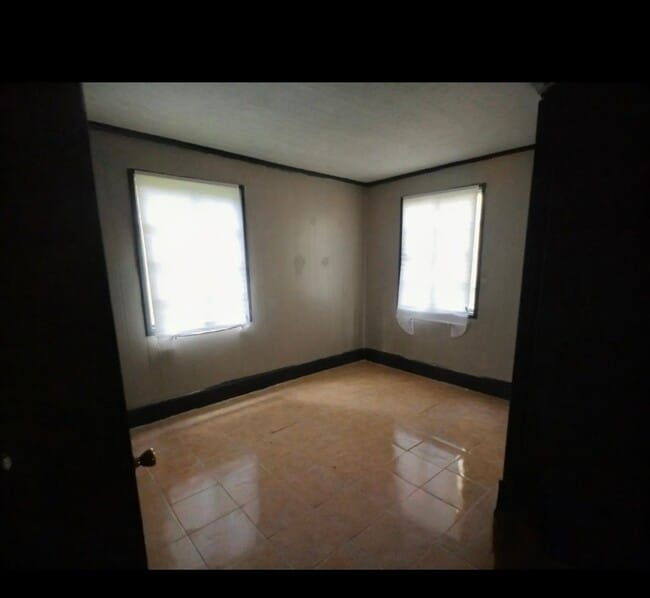 760 W April St