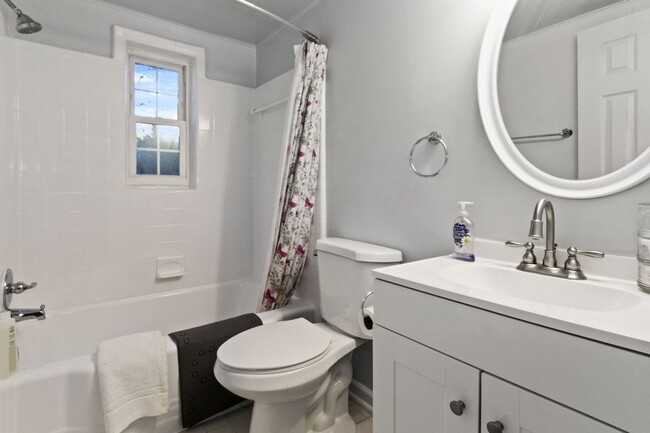 Photo - 2301 Farrington Ave