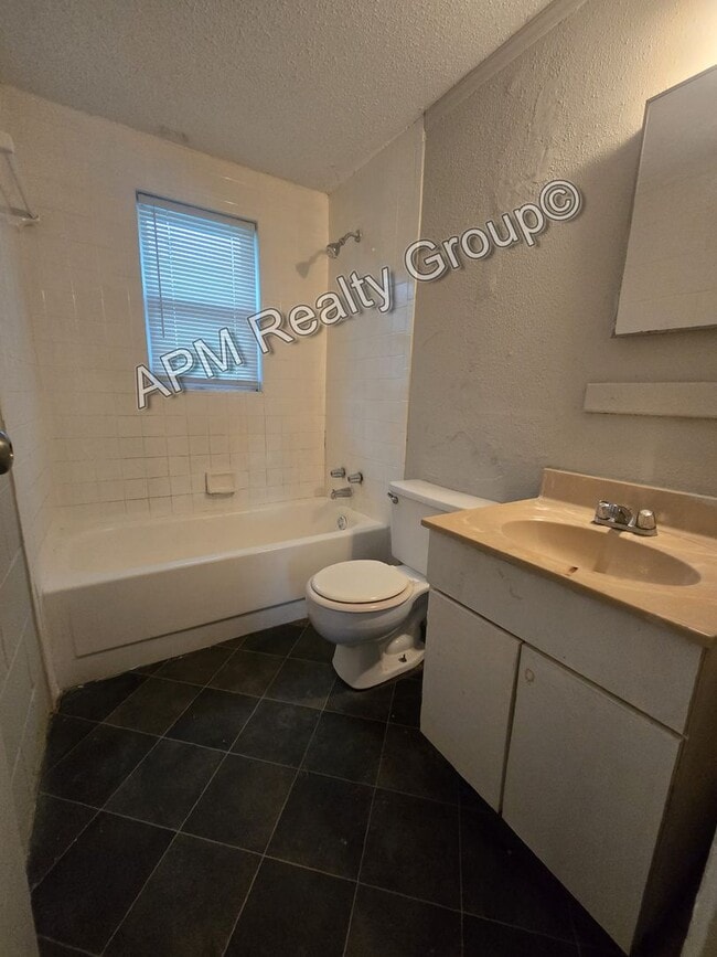 Photo - Renovated apartment in Earlwood - 50% off first month