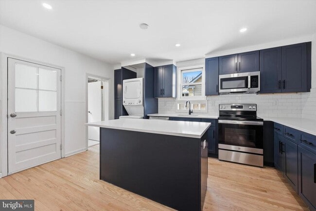 Photo - 734 Sunnyside Ave