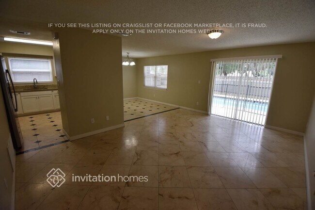 Photo - 9 N Aurora Dr