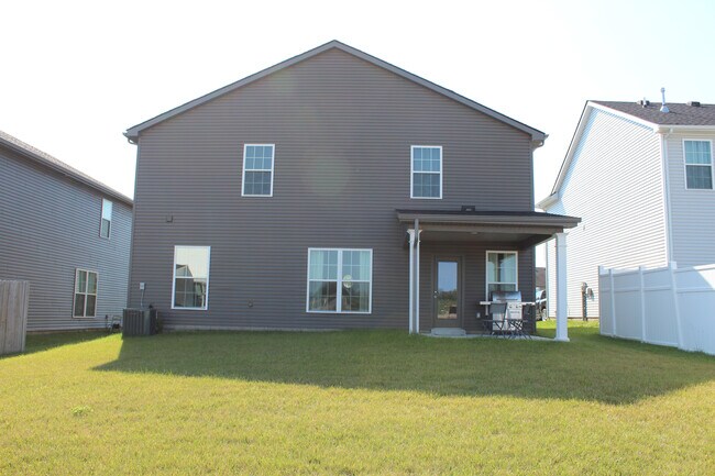 Back - 117 Gibson Way