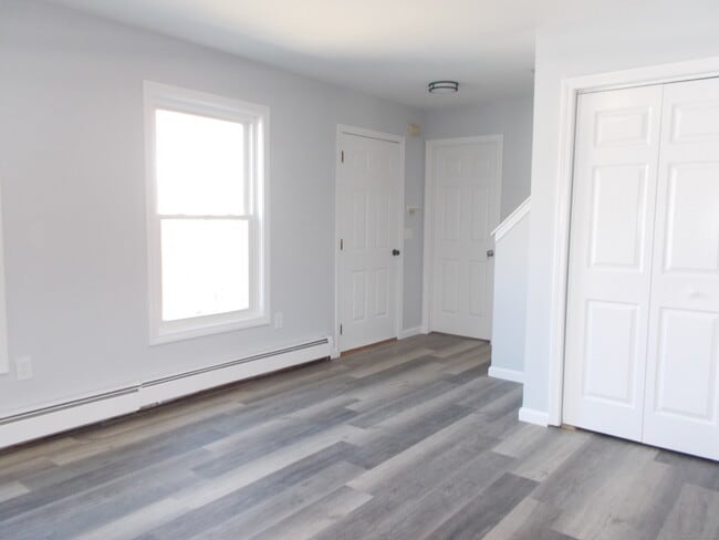 Photo - 288 Ginger Ln