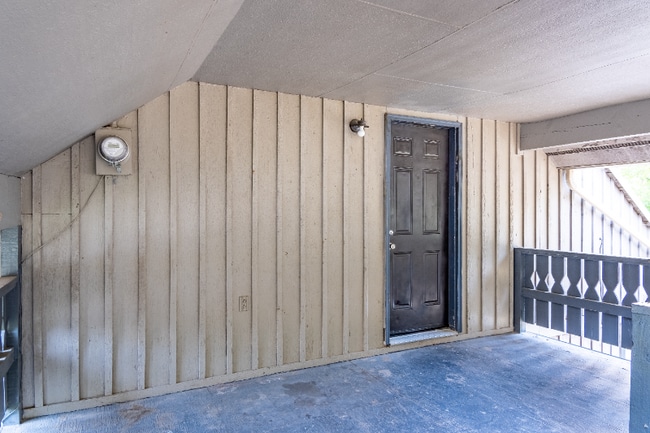 Photo - 33976 U.S. Hwy 2 W Unidad 33976