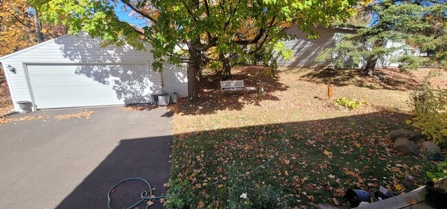 Photo - Duluth, MN - 4 bedroom - 2 bathroom - Sing...