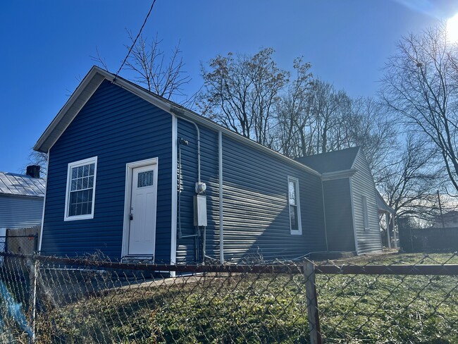 Photo - 2616 Duncan St