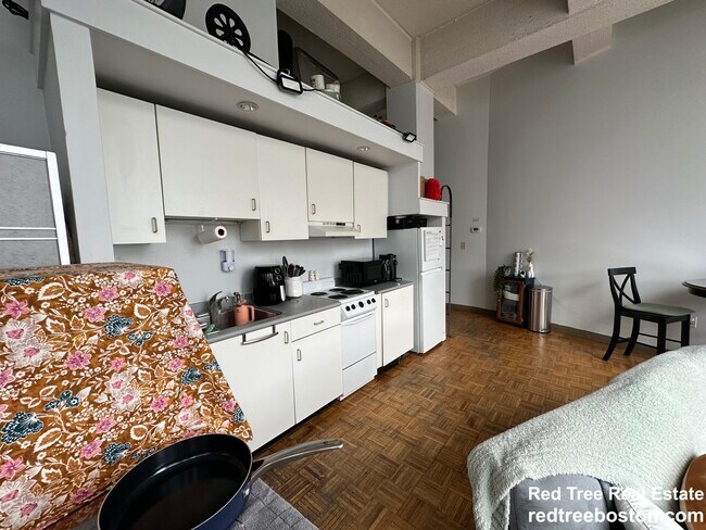 61 Brookline Ave Unit 303