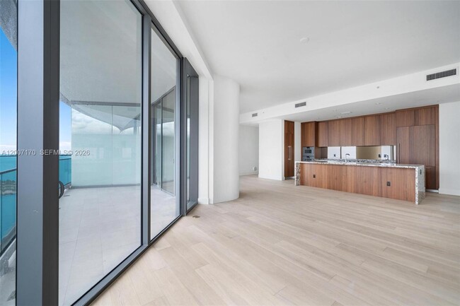 Photo - 175 SE 25th Rd Unit 1904