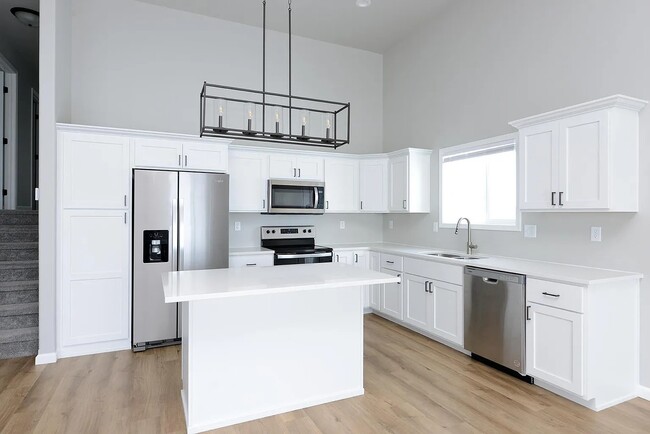 Building Photo - 2383 Eagle Vly Dr S