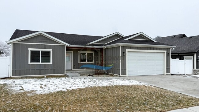 Building Photo - Spacious 4 Bedroom, 2 Bath Home in South Hill Subdivision – Burley, ID