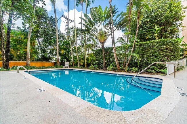 Piscina para residentes - 1 Alhambra Cir Unidad 503