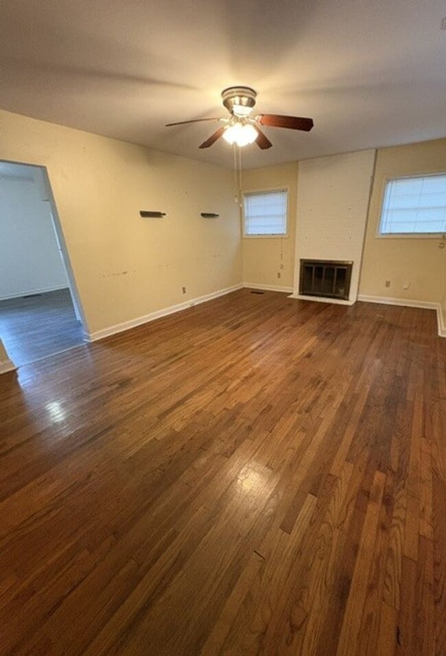 Photo - 271 Peachtree Cir