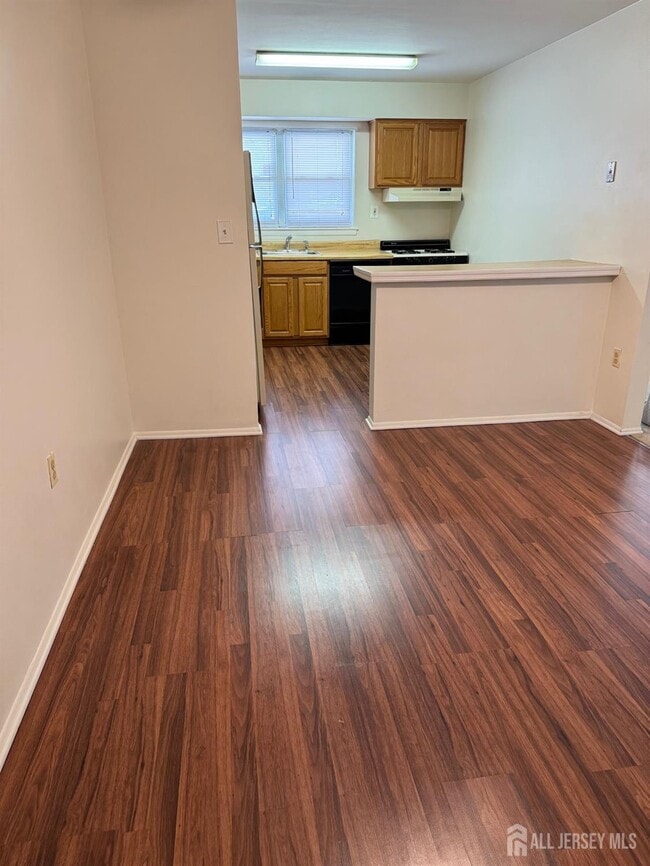 Photo - 42A5 Woodedge Ave Unit 1