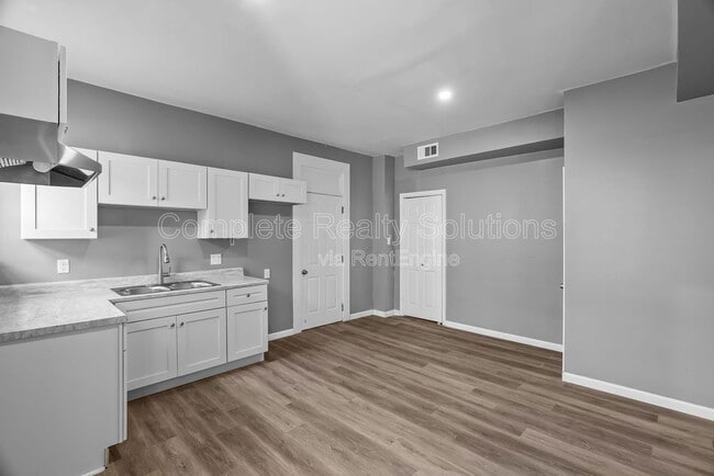 Photo - 3456 Chippewa St Unit 2