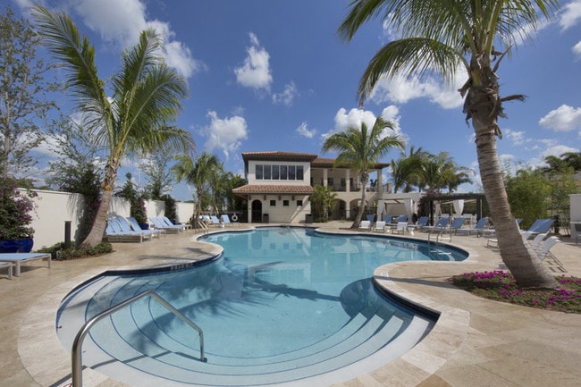 Building Photo - Solle Davie Luxury Apartments