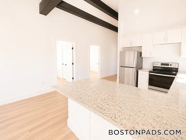 Photo - 275 Shrewsbury St Unit 3