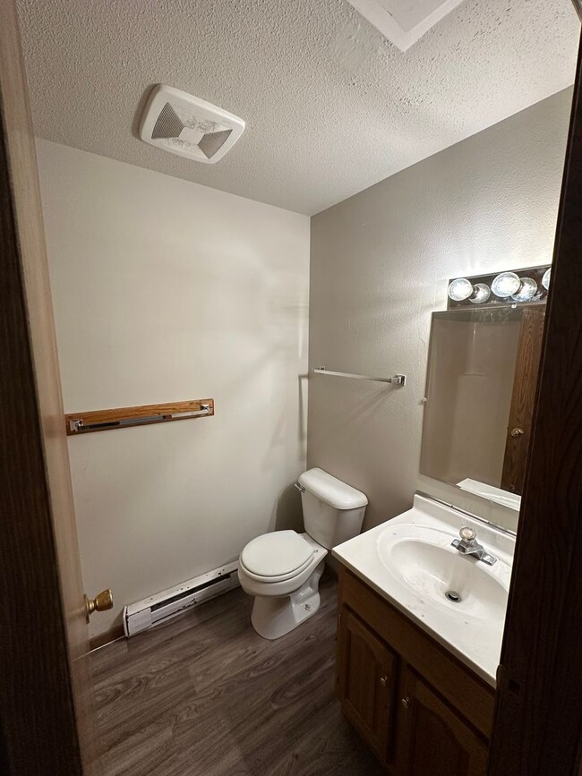 Photo - 3625-3627 Livingston Lane Unidad 3627