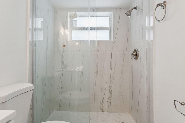 Photo - 525 S Broadway Unit H