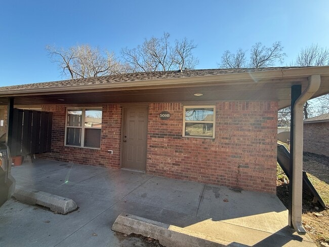 Photo - 511b NE 6th St - 511B NE 6th