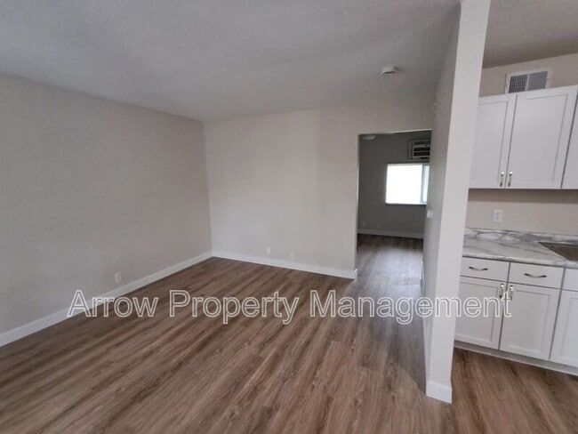 Photo - 1414 Oakland Rd NE