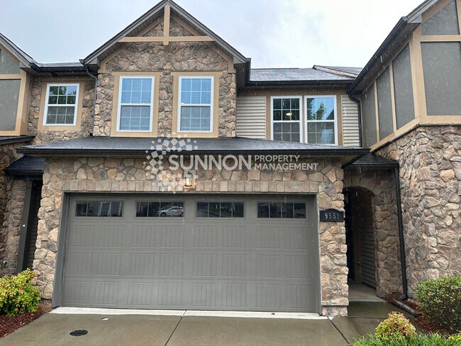 Upgraded Townhome in Berewick - Upgraded Townhome in Berewick