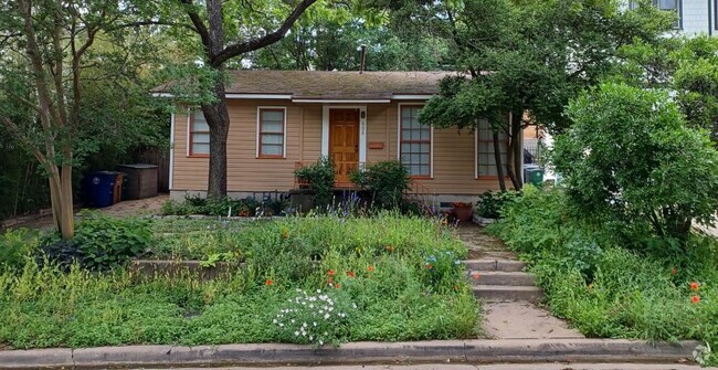 Building Photo - 608 Pressler St Rental