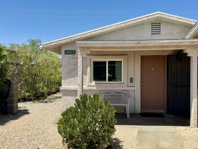 Cute 1 bdrm, 1 bath home shares 1 common w... - Cute 1 bdrm, 1 bath home shares 1 common w...