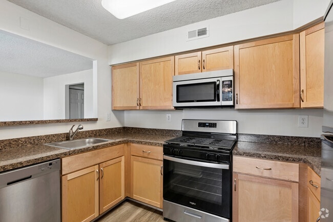 The Hawk 1BR, 1BA - 760SF - Kitchen