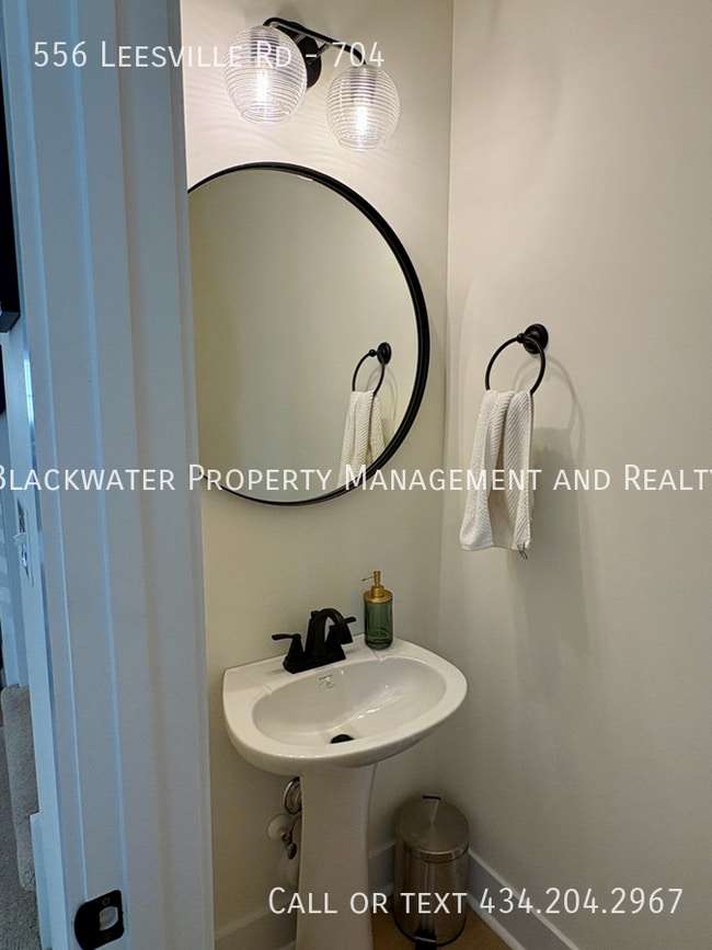 Photo - 556 Leesville Rd