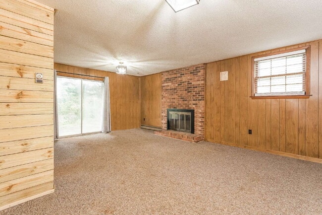 Photo - 3-Bed Plus 2 Bonus Rooms with Large Yard!