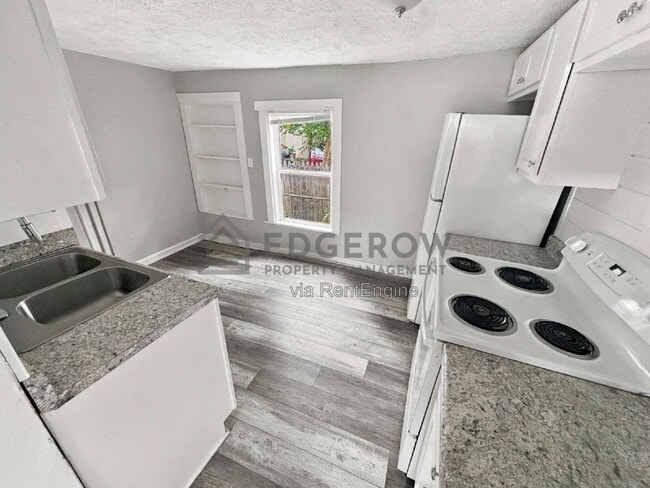 99 Houston Ave Unit 1