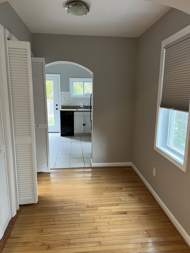 Dining nook - 45 Oswego Ave